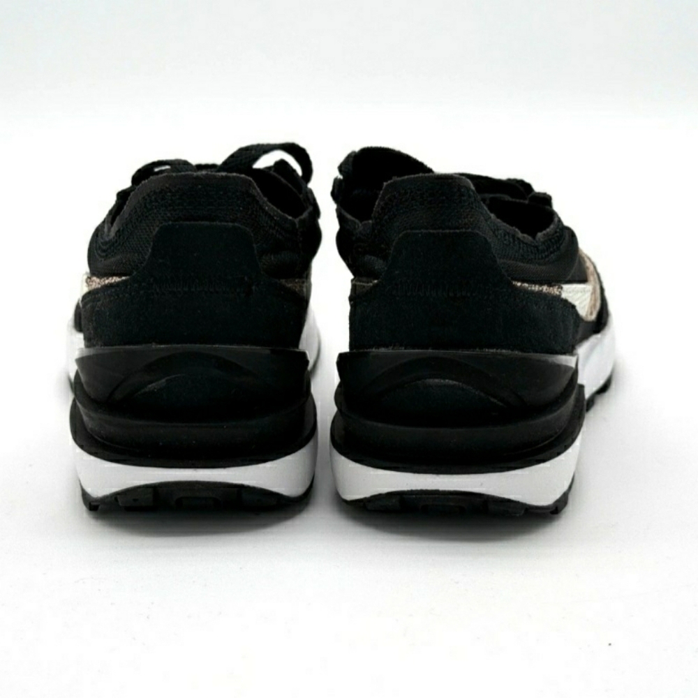 Women's Nike Waffle One Black and Leopard Print Sneakers Size 9 - Picture 3 of 8